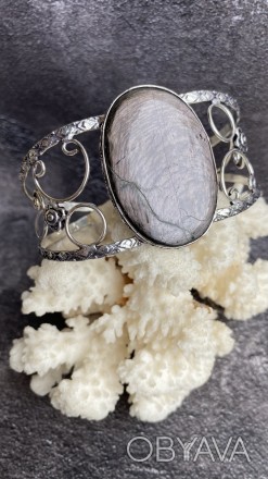  Пропонуємо Вам придбати браслет-манжет з натуральним гіперстеном у сріблі. 
 Ви. . фото 1