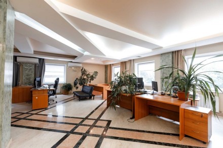 Оренда офісу в бізнес-центрі «Цитадель-2», розташований в центрі міста Дніпро. 
. . фото 2