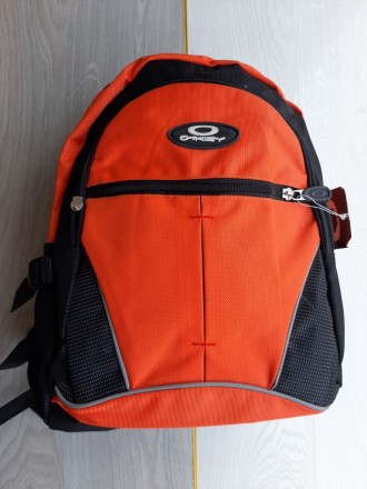 Крепкий мужской рюкзак Okey (оранжевый)

Практичный, очень крепкая ткань
Мягк. . фото 2
