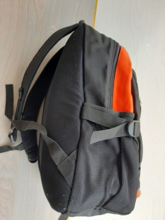 Крепкий мужской рюкзак Okey (оранжевый)

Практичный, очень крепкая ткань
Мягк. . фото 6