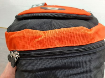 Крепкий мужской рюкзак Okey (оранжевый)

Практичный, очень крепкая ткань
Мягк. . фото 3