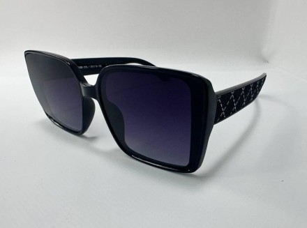 Солнцезащитные женские классические квадратные очки с поляризационными линзами
з. . фото 2