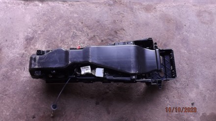 Бардачок Блок управління склопідйомників Jaguar XF
Відправка по передоплаті
Вж. . фото 9