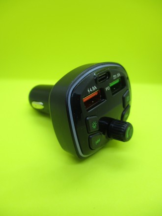 Трансміттер-модулятор для автомобіля.
USB отвір для заряджання телефона
USB от. . фото 7