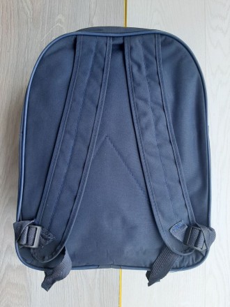 Крепкий городской рюкзак (серо-голубой)

Практичный, очень крепкая ткань
Разм. . фото 5