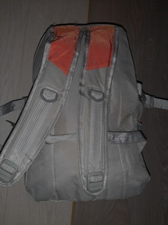 Подростковый спортивный рюкзак (оранжевый, уценка)

Размер 45 Х 29 Х 19 см

. . фото 5