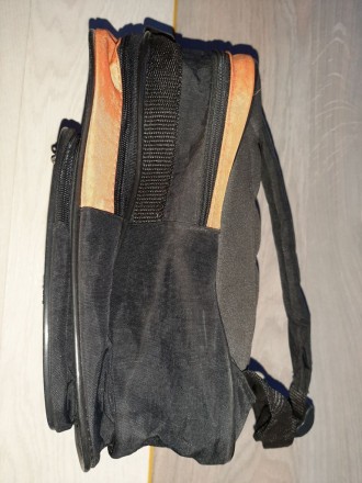 Крепкий детский рюкзак (оранжевый)

Практичный, очень крепкая ткань
Размер 31. . фото 3