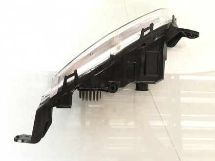 Протитуманна фара птф права Ford Explorer 16-19 LED
Код запчастин: HS7Z-15200-G. . фото 3