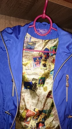 Куртка  - ветровка с капюшоном Bellissima для девочки. Цвет синий. Размер на эти. . фото 5
