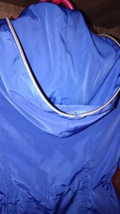 Куртка  - ветровка с капюшоном Bellissima для девочки. Цвет синий. Размер на эти. . фото 8