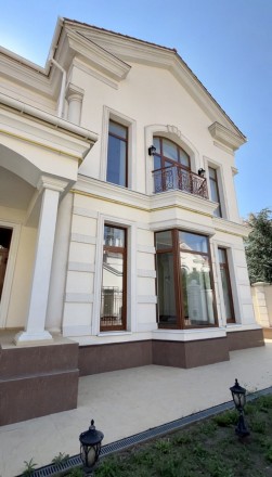Продаётся роскошный дом в престижном Приморском районе, города Одессы. 
Этот пре. Приморский. фото 2