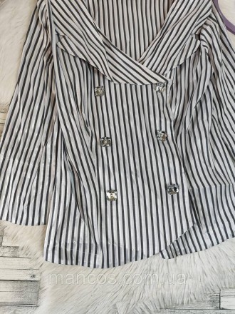 Женская блуза Gracja белая с серой полоской на пуговицах рукав три четверти 
Сос. . фото 4
