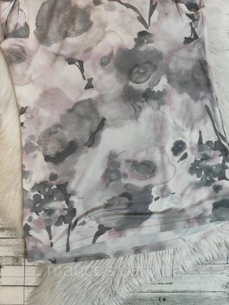 Женская летняя блуза серо-розового цвета с цветочным принтом трикотаж 
Состояние. . фото 7
