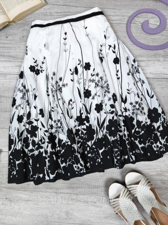 Женская юбка белая с цветочным принтом 
Состояние: б/у, в отличном состоянии
Раз. . фото 3