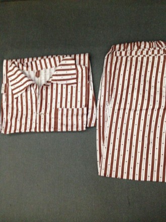 Піжама зі штанами шпитальна
Легка бавовняна піжама, виготовлена зі 100% бавовни,. . фото 3