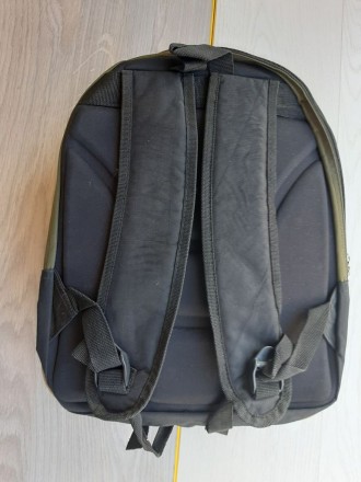 Прочный подростковый рюкзак (зеленый)

Плотная, практичная ткань
Плотная спин. . фото 3