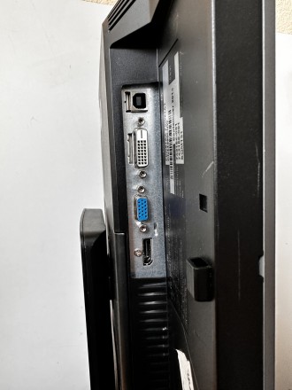 HP EliteDisplay E241i 24" FHD (1920x1200) IPS DP/DVI/VGA Pivot Plug and Play
Мы . . фото 6
