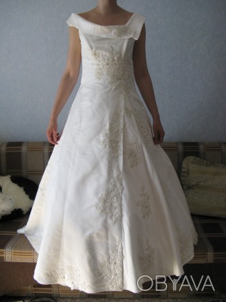 Продам весільну сукню Колір - айворі, ніжна та гарна класична весільна сукня. Сп. . фото 1