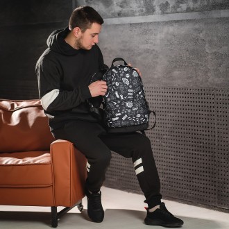 Стильный городской черный рюкзак с принтом Nike. Для путешествий, тренировок, уч. . фото 3