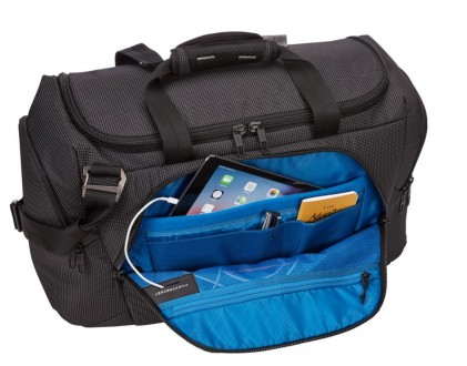 Легкая и вместительная спортивная сумка удлиненной формы позволяет свободно двиг. . фото 3