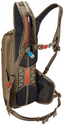 Этот идеальный гидратационный рюкзак для эндуро-гонок сочетает в себе шланг Thul. . фото 4