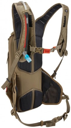 Гидратационный рюкзак на 8 л со шлангом Thule ReTrakt обеспечивает надежную поса. . фото 4