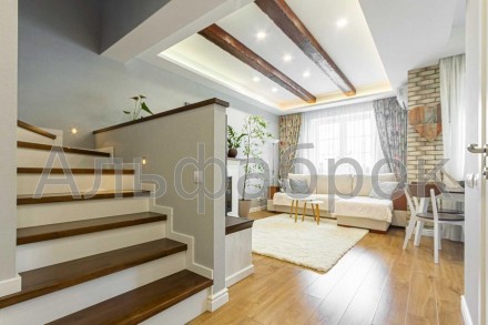 Продається затишна, сучасна двоповерхова квартира з дизайнерським ремонтом у ЖК . . фото 2