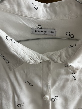 Продам блузку для дівчинки Reserved . 156-162 
Casual стиль. Довгий рукав. Біла. . фото 2