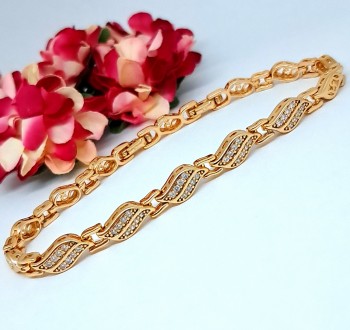 Модный женский браслет из медицинского золота с цирконами. Изделие выполнено из . . фото 2