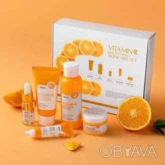 Набір Laikou Vitamin з 5 засобів, освітлення, зволоження й омолодження.
