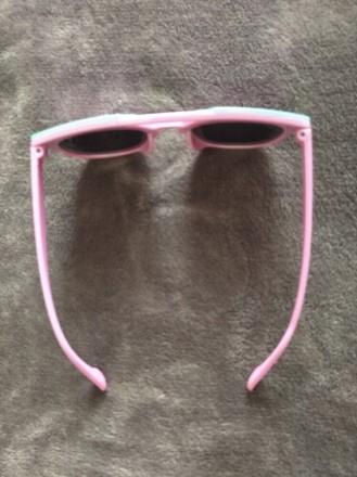 Стильные детские яркие розовые очки, стиль Барби .
Цвет насыщенный темно-розовы. . фото 5