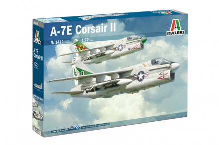 Збірна модель штурмовика A-7E CORSAIR II 1:72 LTV A-7 Corsair II був розроблений. . фото 2