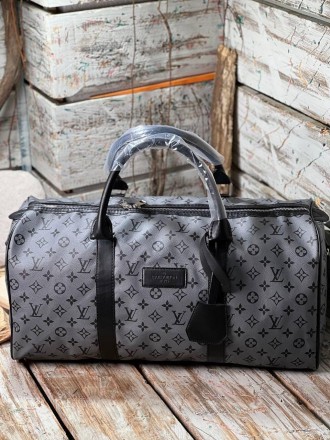 LOUIS VUITTON. Київ. фото 1 LOUIS VUITTON. Київ. фото 1