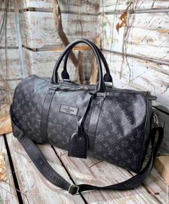 LOUIS VUITTON. Київ. фото 1 LOUIS VUITTON. Київ. фото 1