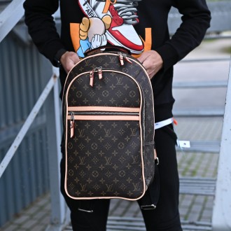 LOUIS VUITTON. Київ. фото 1 LOUIS VUITTON. Київ. фото 1