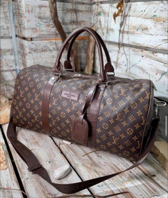 LOUIS VUITTON. Київ. фото 1 LOUIS VUITTON. Київ. фото 1