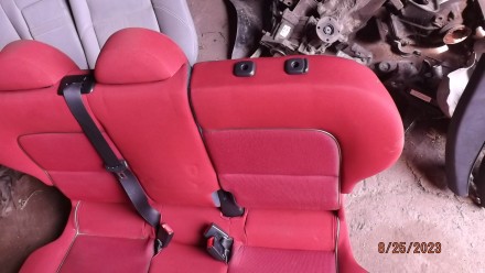 Mitsubishi colt Сидіння задній ряд 
Відправка по передоплаті
Вживані 
Стан як. . фото 3