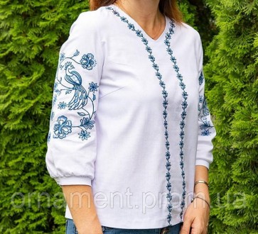 
	
	Лляна жіноча вишиванка біла блуза із синім орнаментом.
	На сьогодні вишиванк. . фото 12