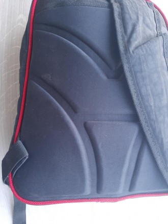 Крепкий подростковый рюкзак (черный)

Практичный, очень крепкая ткань
Размер . . фото 5