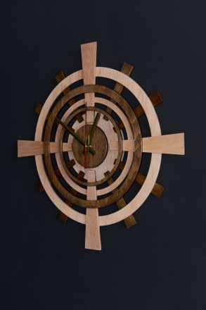 Якісний настінний годинник хендмейд
Висота 52 см
Тихий механізм (не цокають). Пр. . фото 8