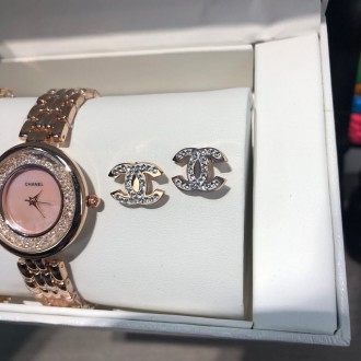 
 
 Женский подарочный набор: наручные часы, браслет, серьги пусеты. 
Материал: . . фото 9