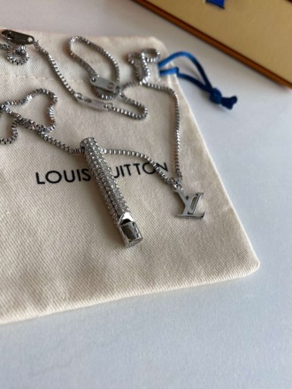 
 
 Колье Pendant Chain LV Whistle украшено очаровательной подвеской-свистком, п. . фото 8