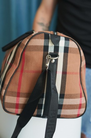 
- Класична дорожня сумка- Лаконічний дизайн- Матеріал: текстиль високої якості . . фото 13