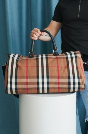 
- Класична дорожня сумка- Лаконічний дизайн- Матеріал: текстиль високої якості . . фото 11