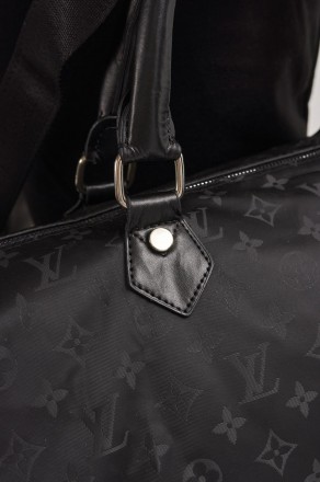
- Класична дорожня сумка- Лаконічний дизайн- Матеріал: міцна синтетична тканина. . фото 9