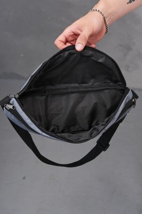 
- сумка, з можливістю носіння на поясі або на грудях, здатна вмістити всі необх. . фото 5