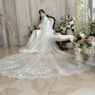 Эмиратская дизайнерская свадебная фата с вышивкой внизу.
 
Фата пошита из мягкой. . фото 8