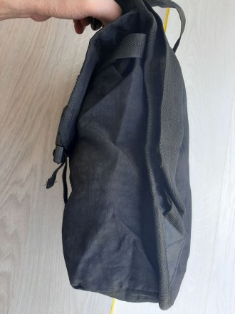 Легкий универсальный рюкзак (черный)

Размер 41 Х 32 Х 13 см


Новый, слабы. . фото 4