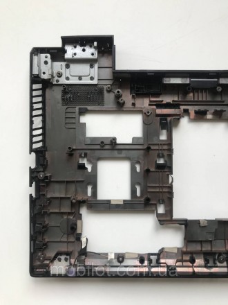 Часть корпуса поддон и стол к ноутбуку Lenovo V580. Есть повреждения и следы от . . фото 8