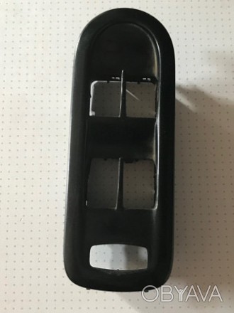 Бу корпус кнопок стеклоподъемников Renault Scenic, Megane 2, 156018070, 82000253. . фото 1